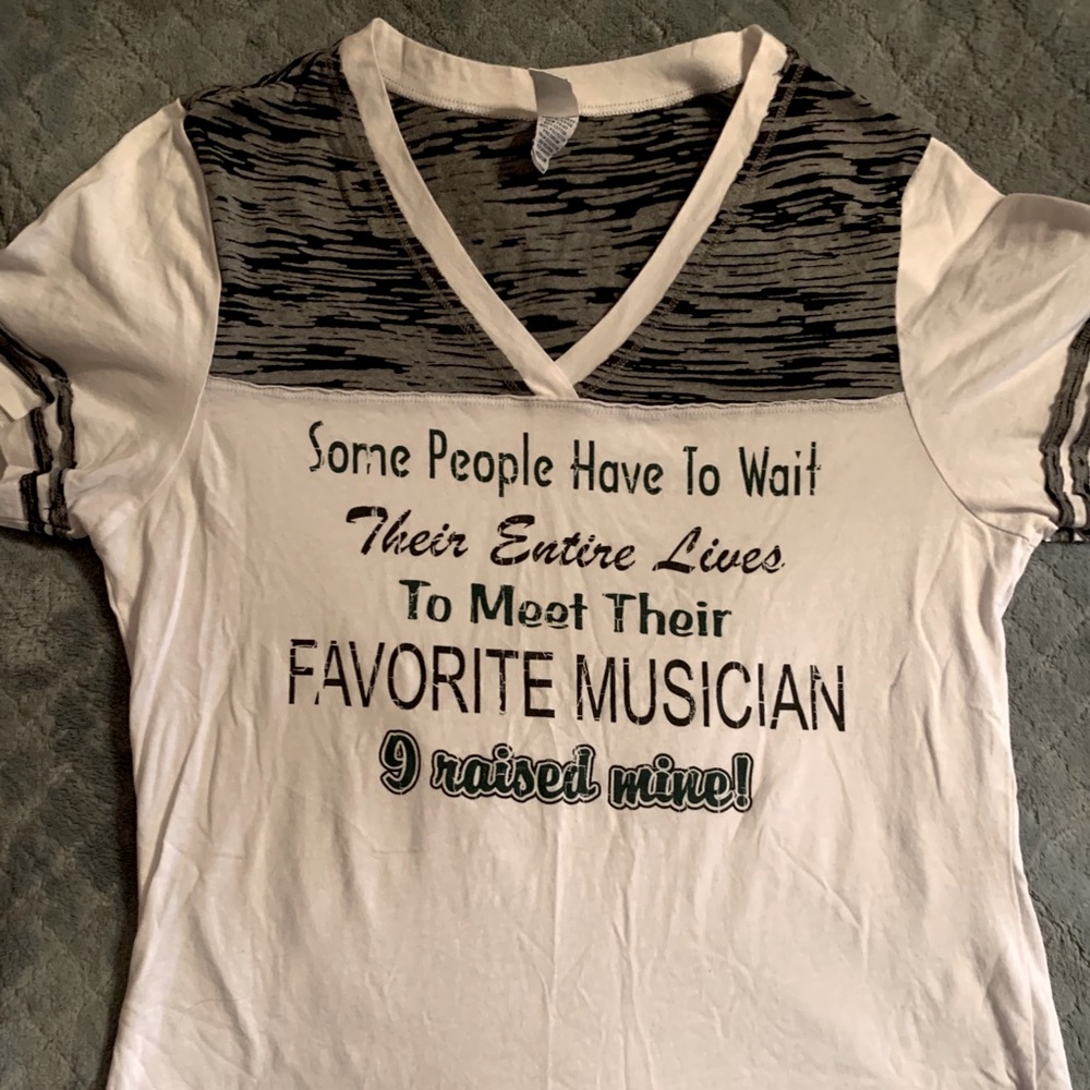 Kavio Women’s Band/Musician short sleeve shirt - M
